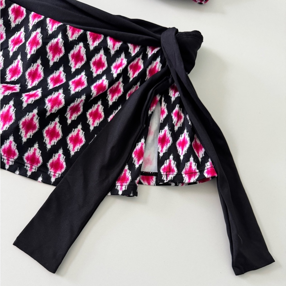 Tommy Bahama Cerise Pattern Bikini Set Bra Top is 34DD bottoms are XXS - Picture 8 of 15
